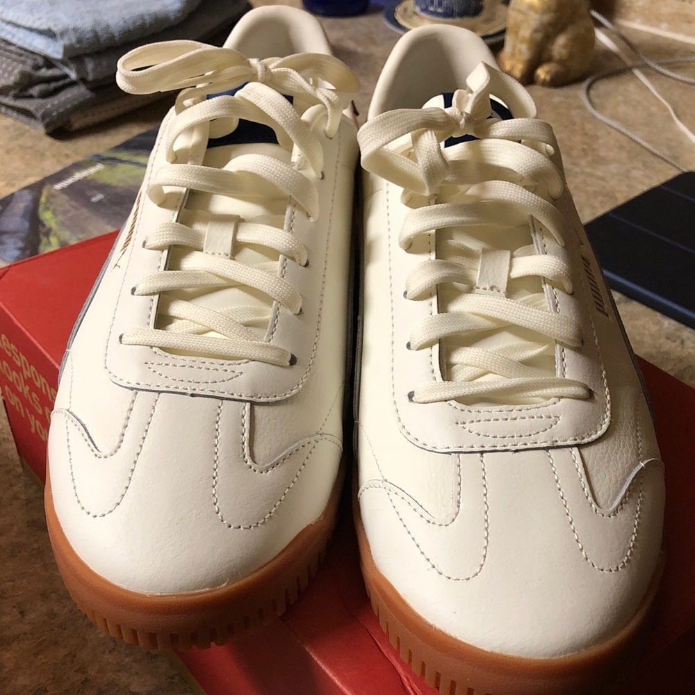 Mens Puma White Low-Top Sneakers with Burgundy Insole